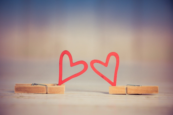 Don't want last minute hustle on Valentine's Day: We're here to help you out